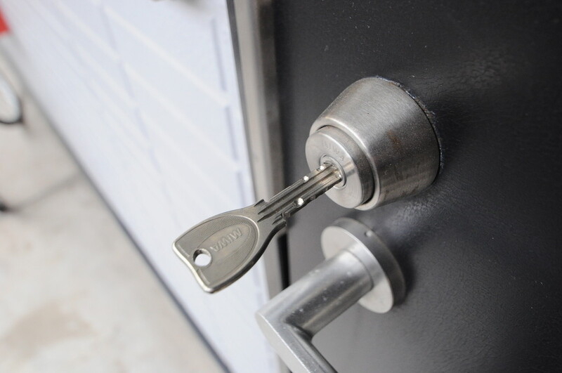 セキュリティ　防犯性の高いディンプルキー採用