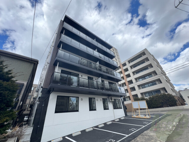 建物外観　「アルファスクエア南郷丘公園」