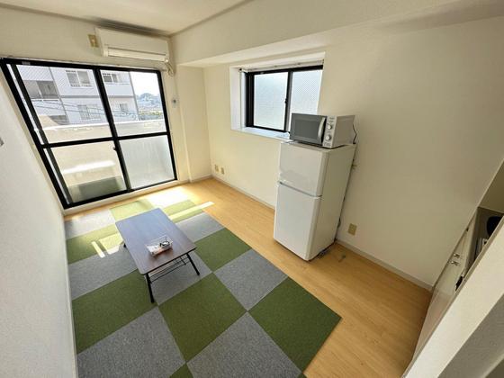 居室・リビング　※別部屋の写真です