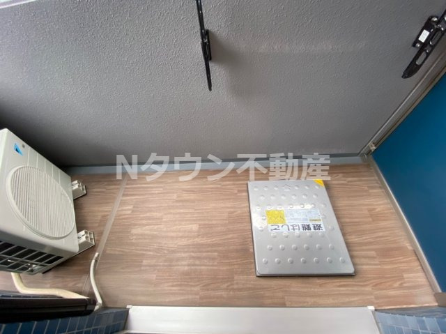 バルコニー　バルコニーからの眺めを楽しみながら食事をしませんか