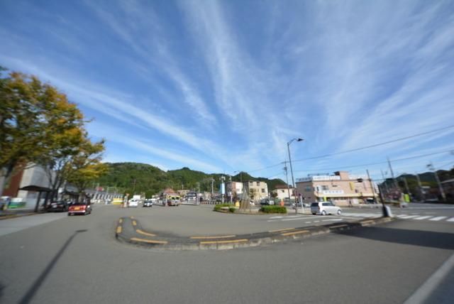 その他　駅前（その他）まで560m