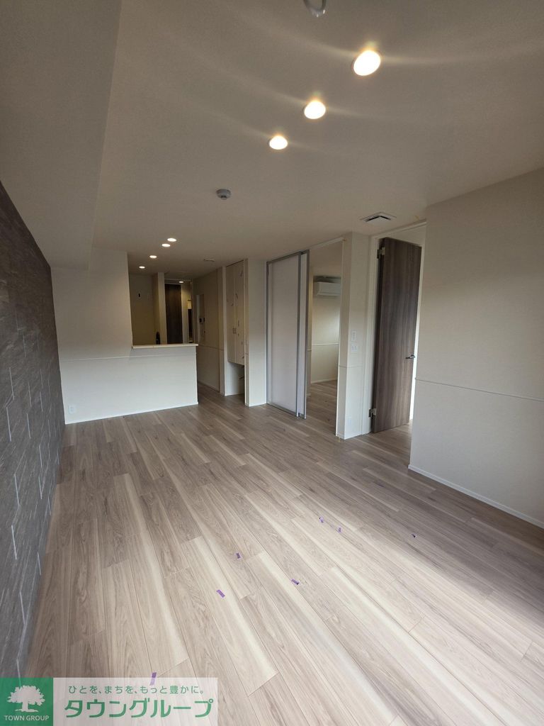 居室・リビング　玄関