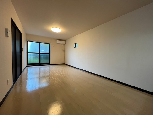 居室・リビング　13帖の広々リビング！