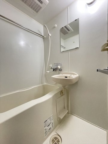 バス・シャワールーム　※同タイプ参考写真