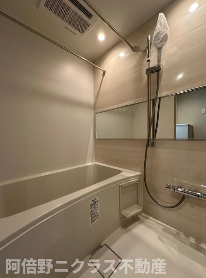 バス・シャワールーム　内装は別部屋の参考写真です。