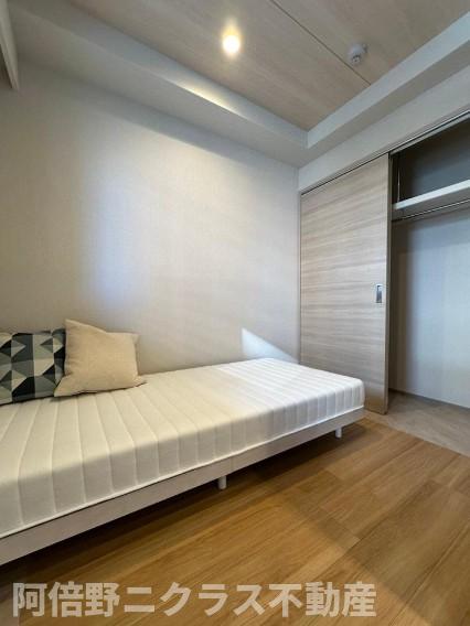 収納　内装は別部屋の参考写真です。