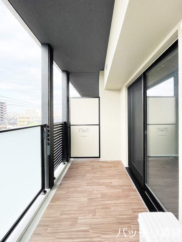 バルコニー　※別号室イメージの為、現状を優先致します