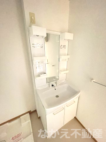 洗面設備　スペースが確保できる洗面所です