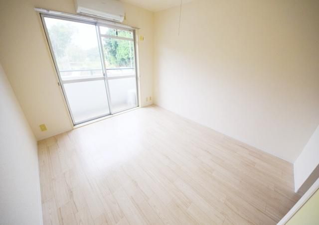 居室・リビング　★★明るいお部屋です★★