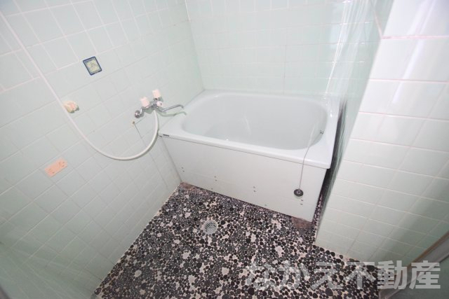 バス・シャワールーム　日々の疲れを癒すお風呂付です