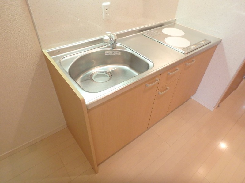 キッチン　間取り反転タイプ