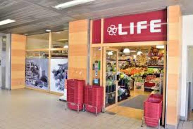 スーパー　ライフ瑞江店（スーパー）まで563m