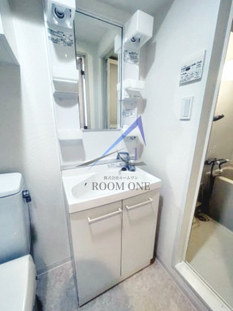 洗面設備　洗面台です。