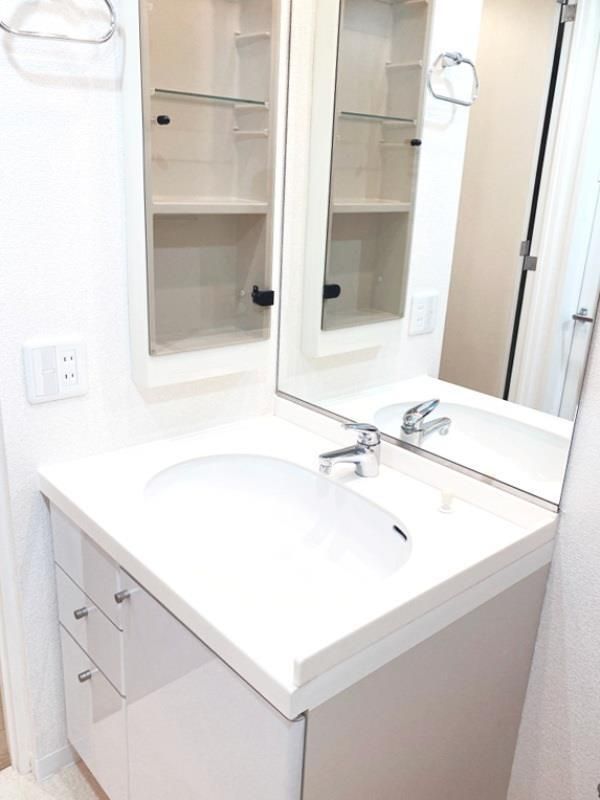 洗面設備　☆嬉しい独立洗面台☆