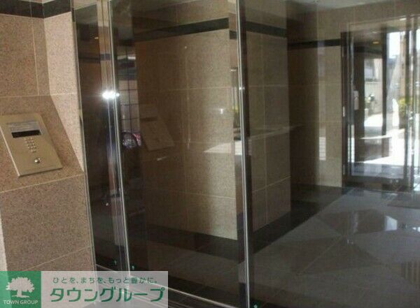 エントランス　エントランス