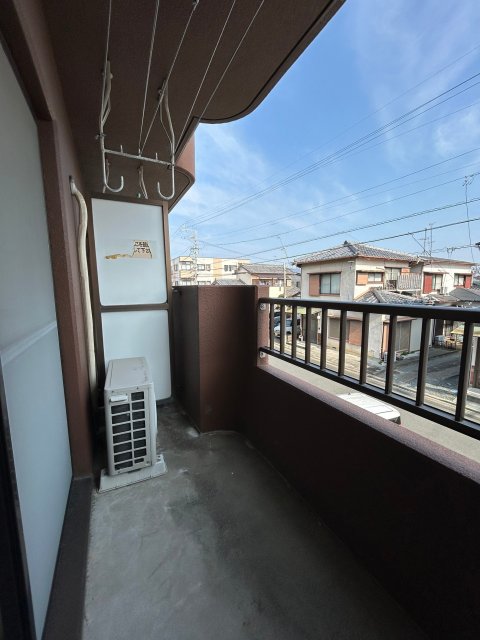 バルコニー　※写真は２０５号室です