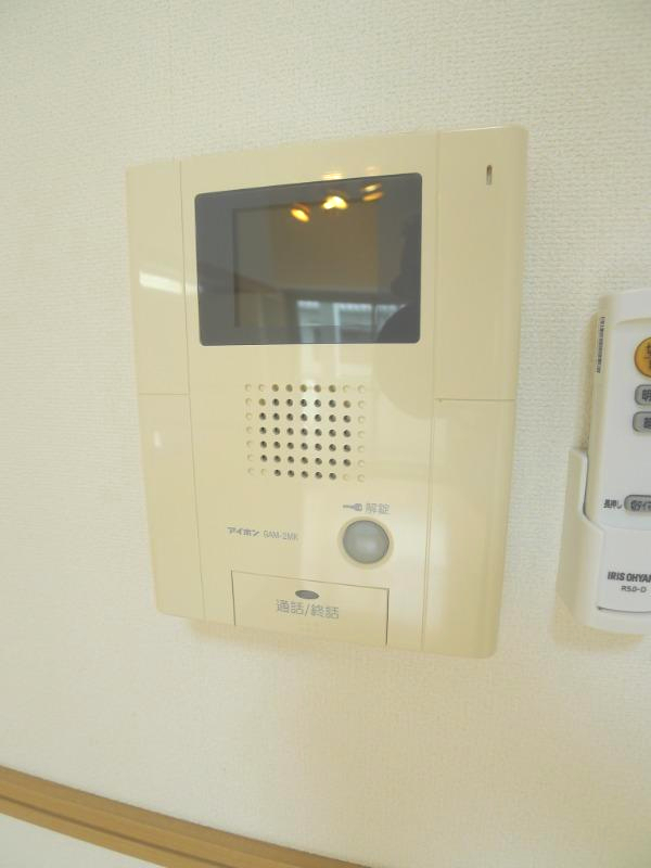 セキュリティ　モニター付きインターホン