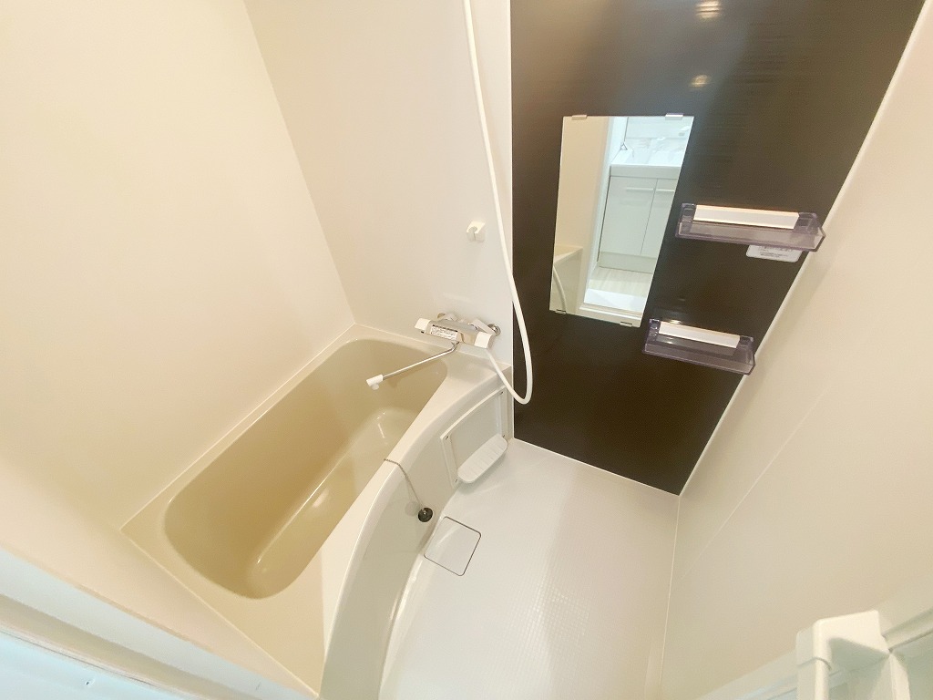 バス・シャワールーム　別号室の参考写真です。