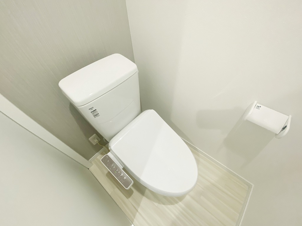 トイレ　別号室の参考写真です。