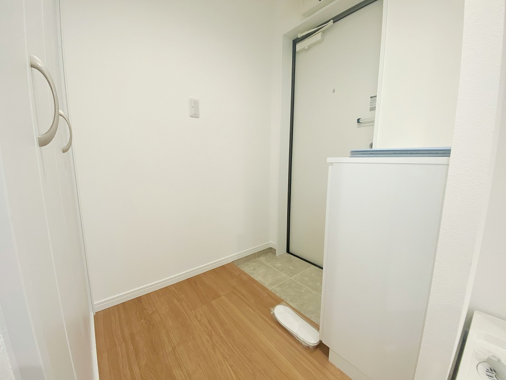 玄関　別号室の参考写真です。