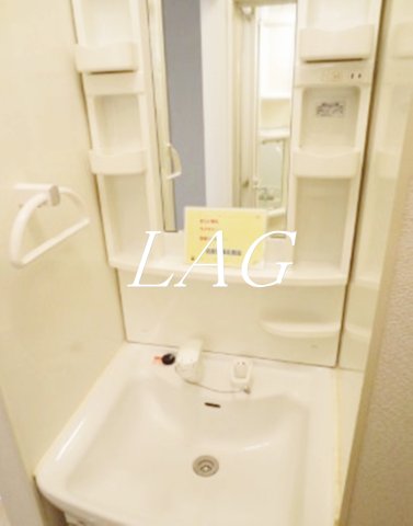 洗面設備　洗面台です。