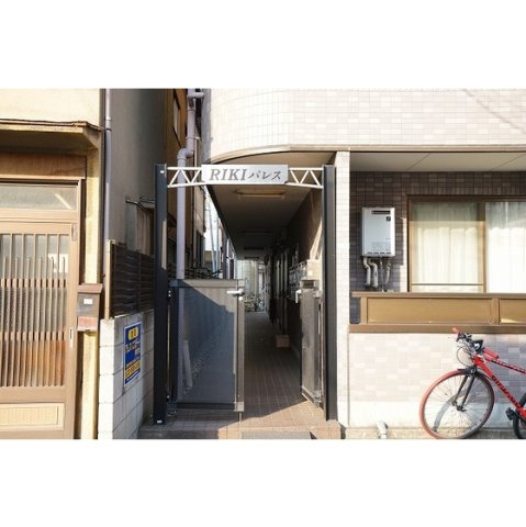 建物外観　エントランス