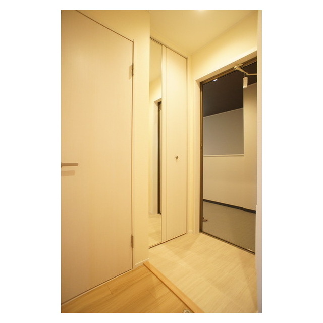 玄関　広めの玄関スペースですね