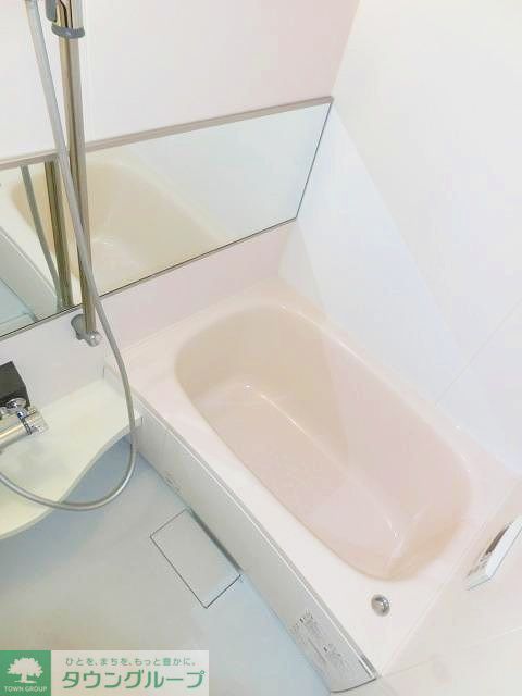 バス・シャワールーム　清潔感のある綺麗なバスルーム