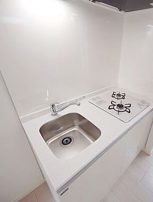 キッチン　別部屋の参考写真となります。