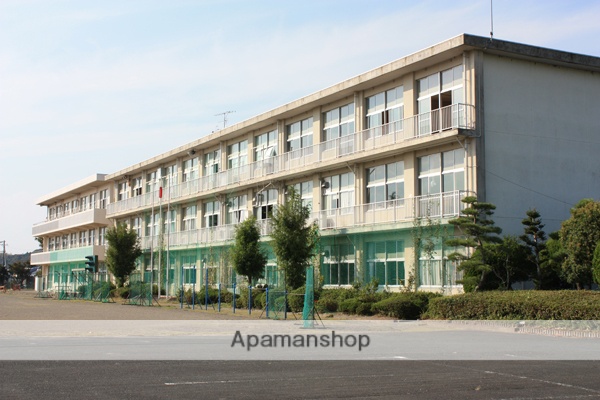 中学校　栄川中学校（中学校）まで954m