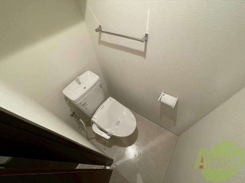 トイレ　こちらはトイレです。清潔感があり、安心して使用できます。