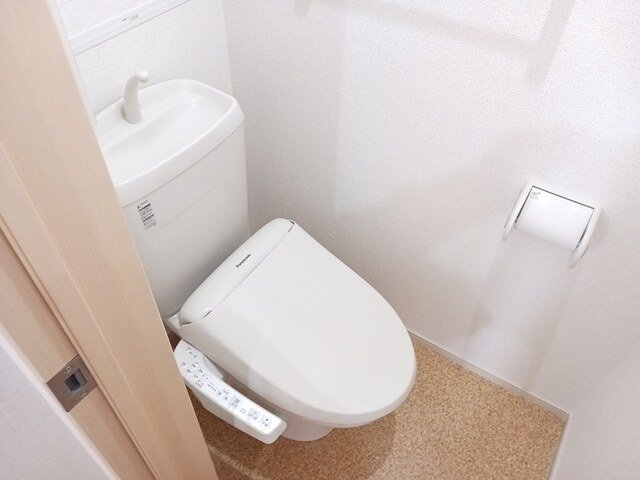 トイレ　シンプルで使いやすいトイレです