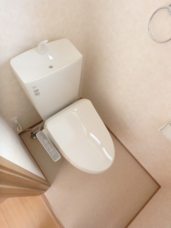 トイレ　図面と現状に相違がある場合には現状を優先