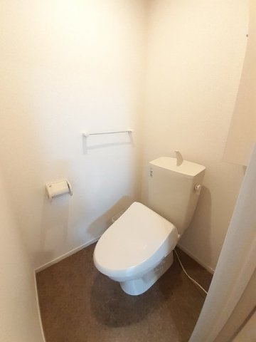 トイレ　落ち着いたトイレです