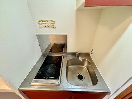 キッチン　設備・仕様は号室により異なる為、現況を優先いたします。
