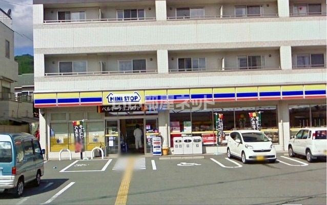 コンビニ　ミニストップ 亀岡大井町土田店（コンビニ）まで258m