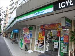 コンビニ　ファミリーマート 文京白山駅前店（コンビニ）まで180m