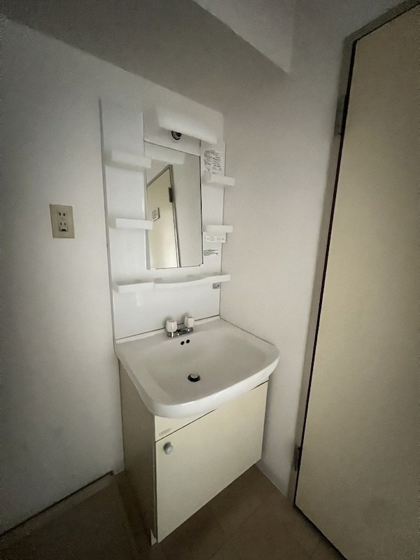 洗面設備　※参考写真
