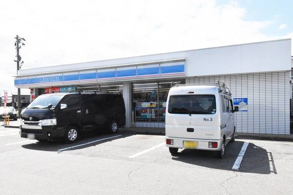コンビニ　ローソン（コンビニ）まで800m