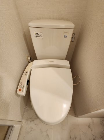 トイレ　マーレ横浜白金