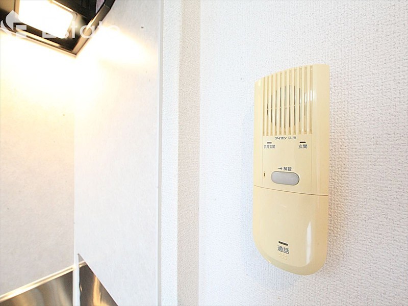 セキュリティ　モニター付きインターホン