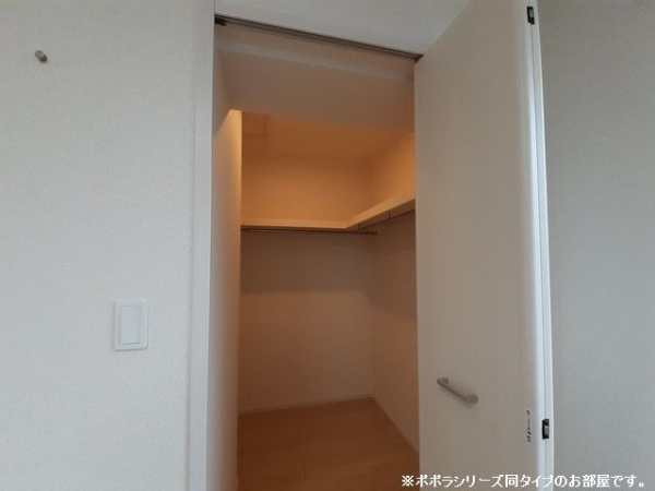収納　※参考写真　同建築メーカー施工の同間取完成他物件のものです。