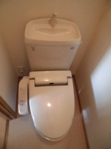 トイレ　落ち着いたトイレです