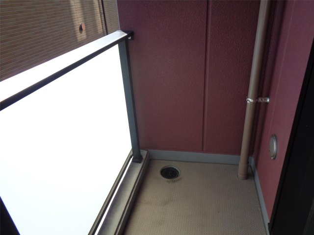 バルコニー　単身の方にちょうど良い広さのバルコニー♪
