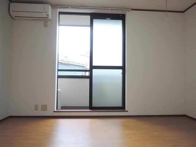 居室・リビング　★明るいお部屋です★