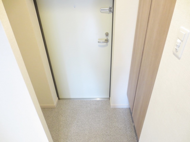 玄関　別号室の参考写真です。