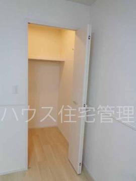 収納　クローゼット