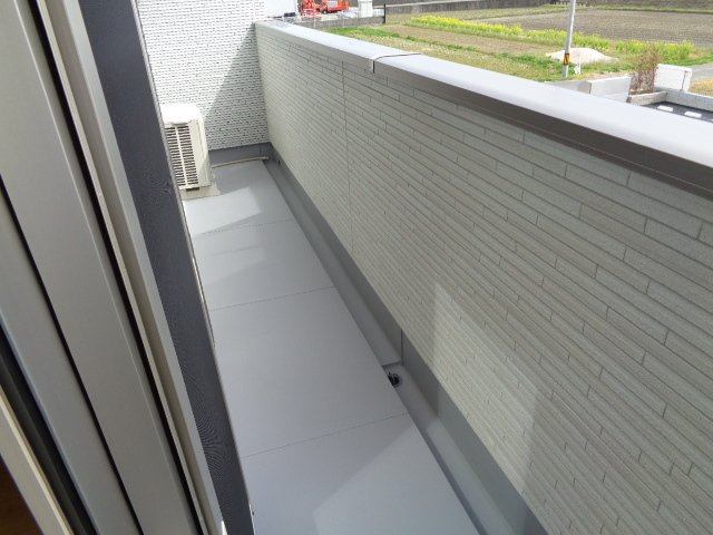 バルコニー　落ち着いた時間を過ごせるバルコニーです