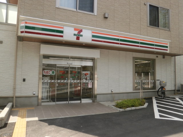 コンビニ　セブンイレブン世田谷北烏山店（コンビニ）まで372m