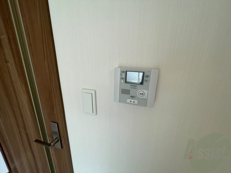 セキュリティ　モニターホンなので来客様の顔が見れます。安心ですね！